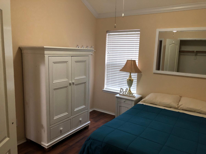 Bedroom 1, Meridian Bay, Galveston