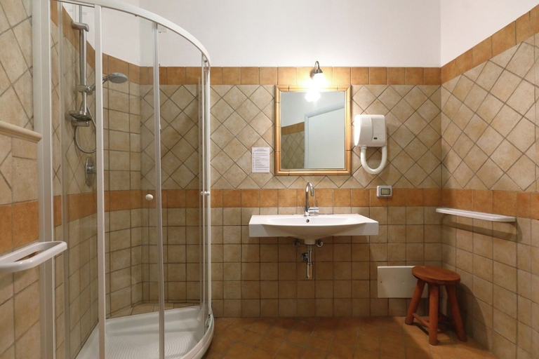 Bathroom 3, L'Arcobaleno Resort, Vibo Valentia