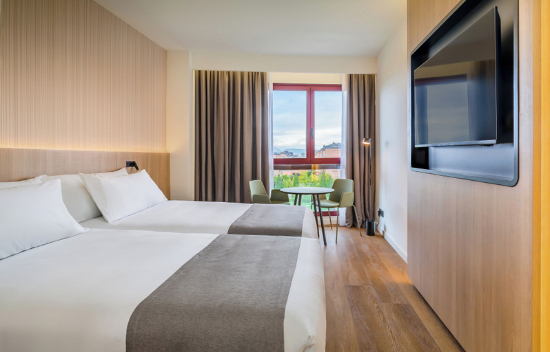 Bedroom 3, Occidental Pamplona, Navarra