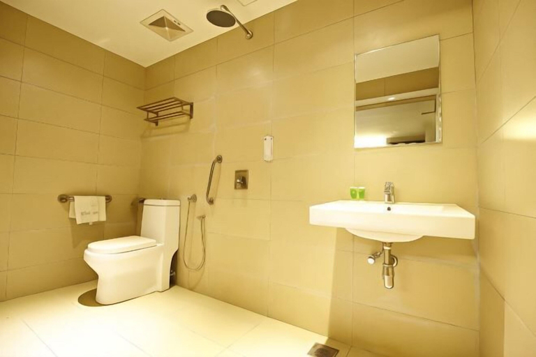 Bathroom 11