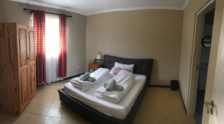 4, Sophia Dale Base Camp, Swakopmund