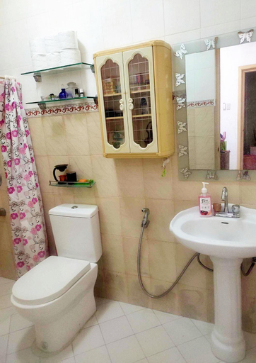 Bathroom 2, Transient Home, an Affordable Bed & Bathroom near DVO Airport, Davao City