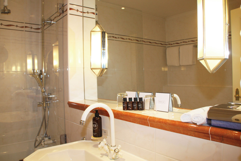 Bathroom 2