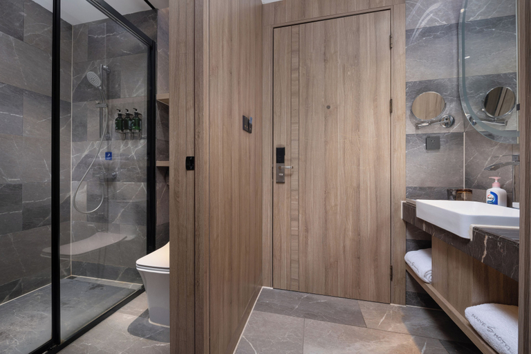 Bathroom 3, Naive S Hotel, Shenzhen