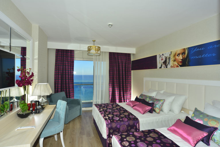 Bedroom 3, Azura Deluxe Resort & Spa Avsallar, Alanya