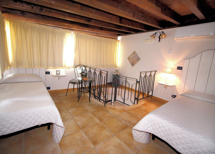 Bedroom 4, Conte Luna, Agrigento