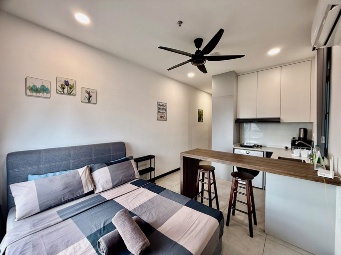 Dining Room 11