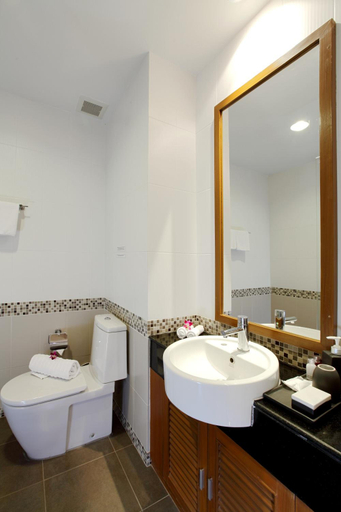 Bathroom 4, Park Surin, Pulau Phuket