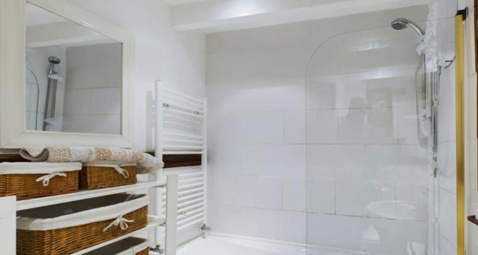 Bathroom, Tranquil Cottage Retreat in Bath, Somerset