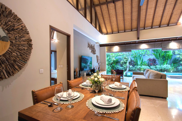 Dining Room 16