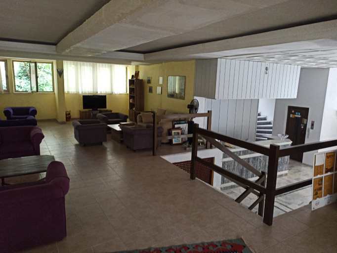 Public Area 2, Dias, Kuşadası