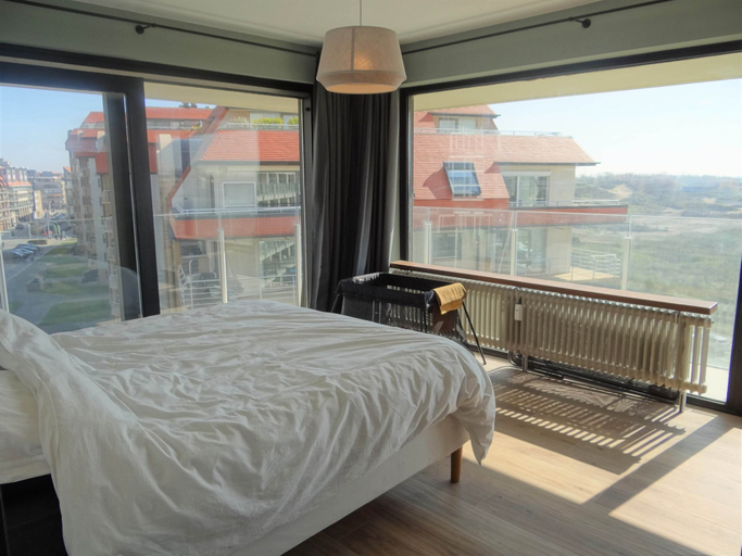 Others 4, Apartment in Estartit With sea Beach, West-Vlaanderen