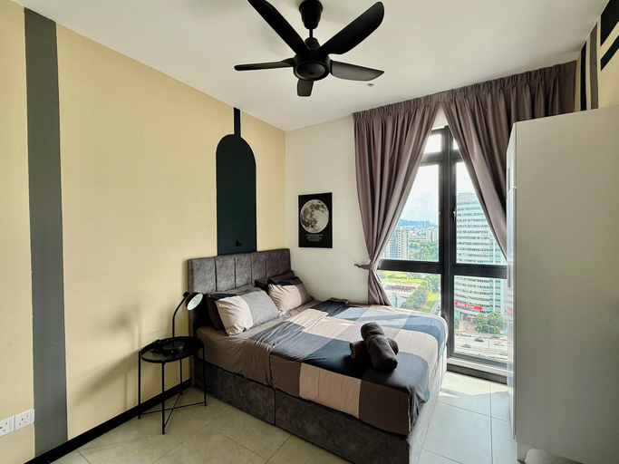 Bedroom 13