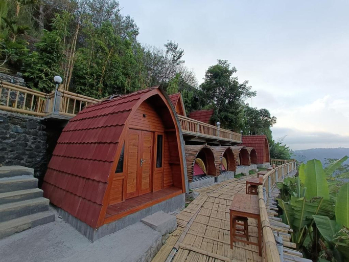 Exterior 4
