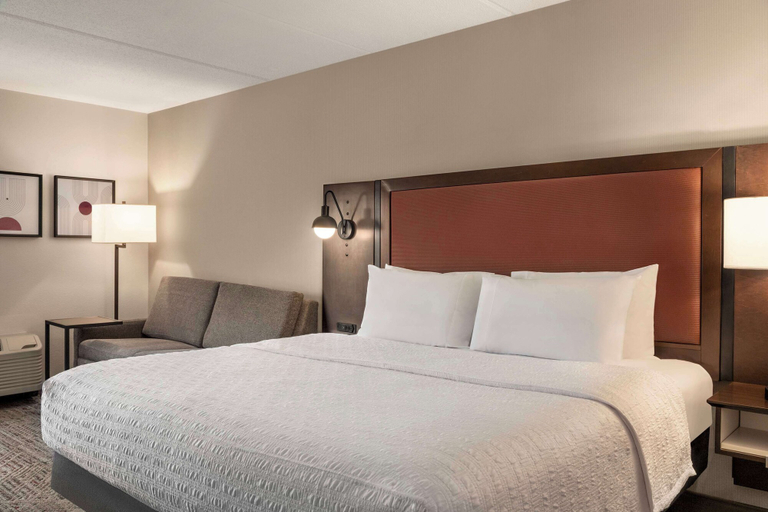 Bedroom 3, Hampton Inn Columbia-Downtown Historic District, Richland