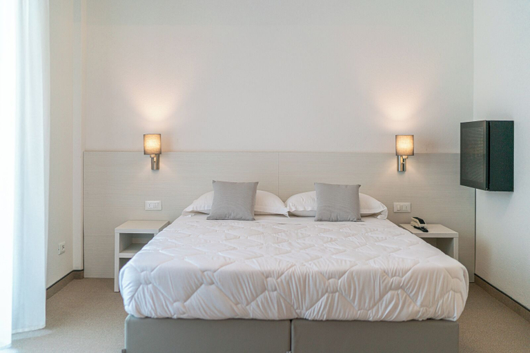 Bedroom 3, Hotel Centrale, Udine