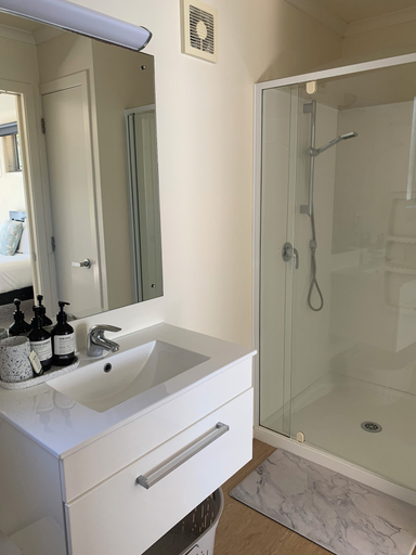Bathroom 4