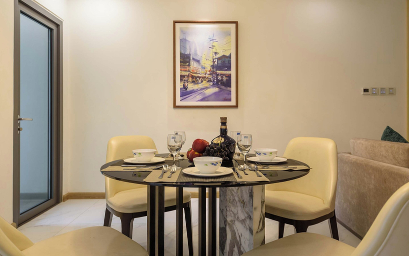 Others 4, Boutique Unique Landmark 81, Bình Thạnh