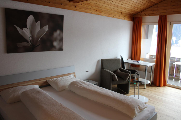 Bedroom, Hotel Restaurant La Furca, Surselva
