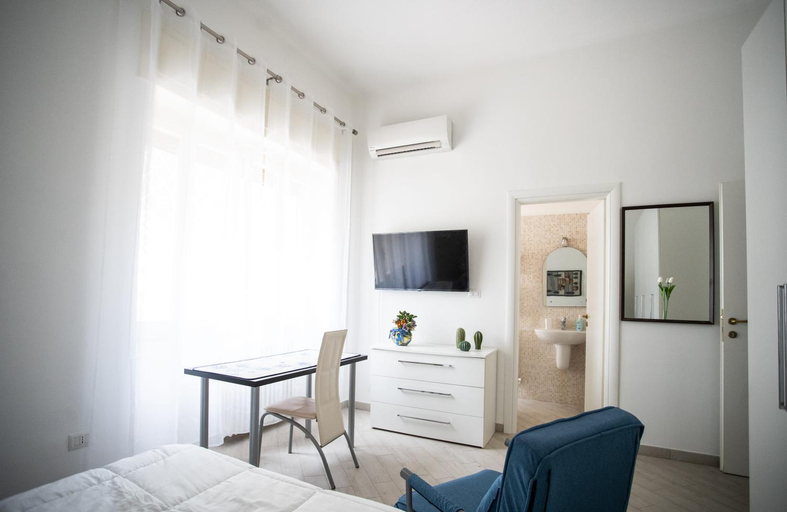 Bedroom, Armonie Centro Lecce, Lecce