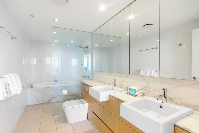 Bathroom 3, Ambience on Burleigh Beach, Gold Coast
