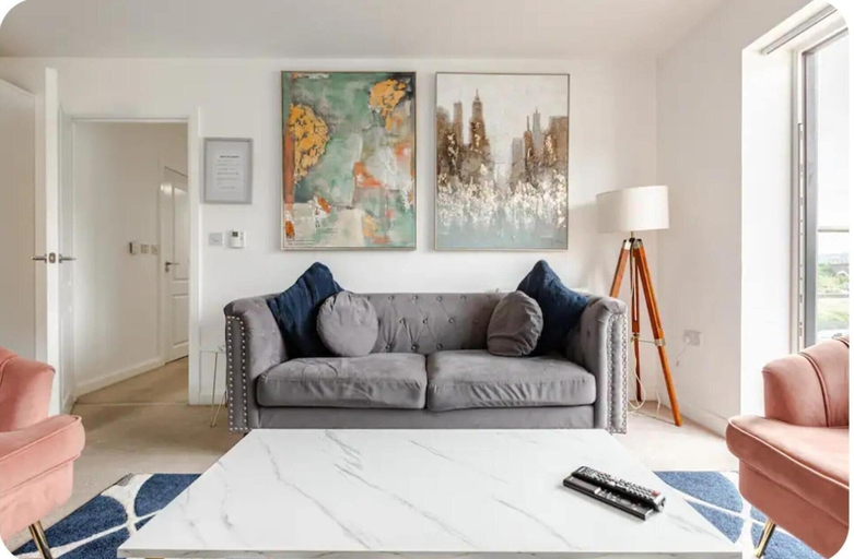 Others 3, Stunning Modern Apartment in Rochester, England, Medway