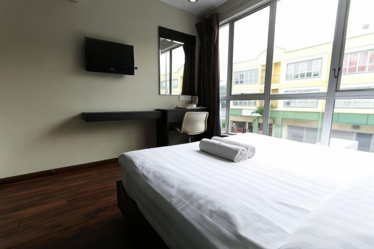 Bedroom 12