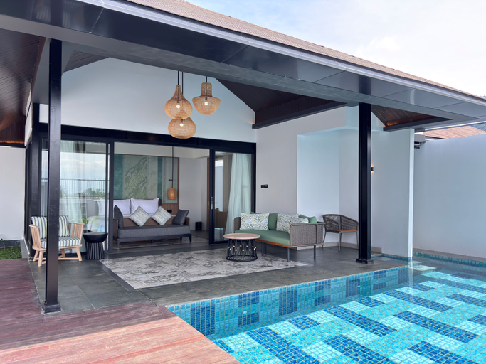 Swimming Pool 23