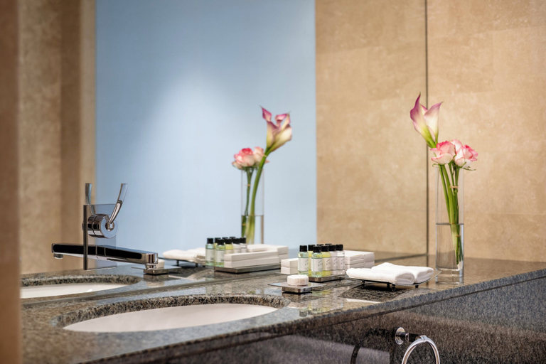 Bathroom 10