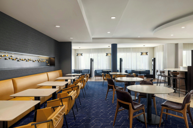 Food & Drinks 5, Courtyard by Marriott Wilkes-Barre Arena, Luzerne