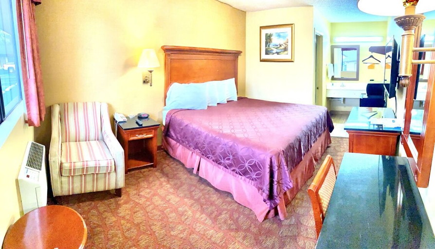 Bedroom 3, Rodeway Inn Goodlettsville South, Davidson