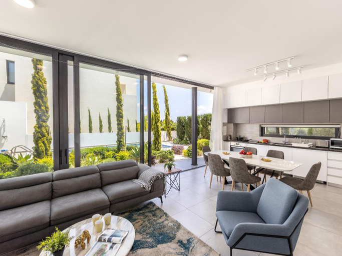 Others 4, Almaria Residences