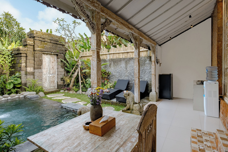 Swimming Pool 11