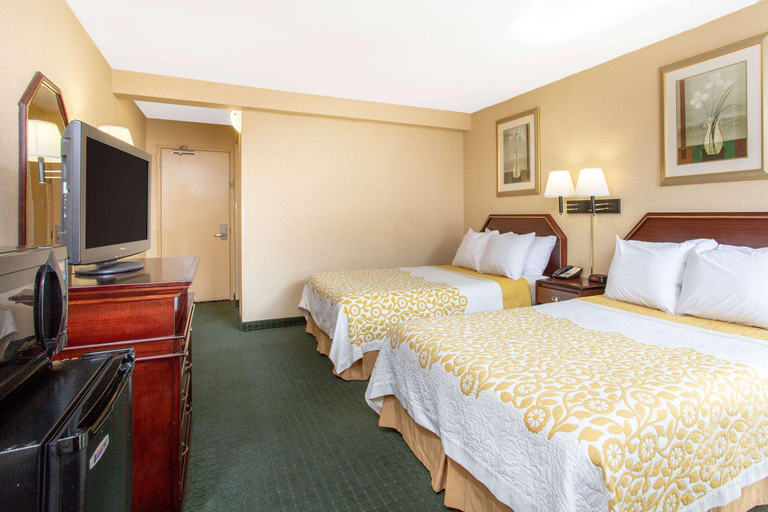 Bedroom 4, Days Inn by Wyndham College Park, Prince George's