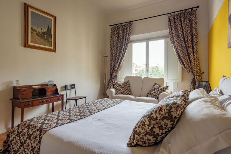 Bedroom 2, Angelica House, Florence