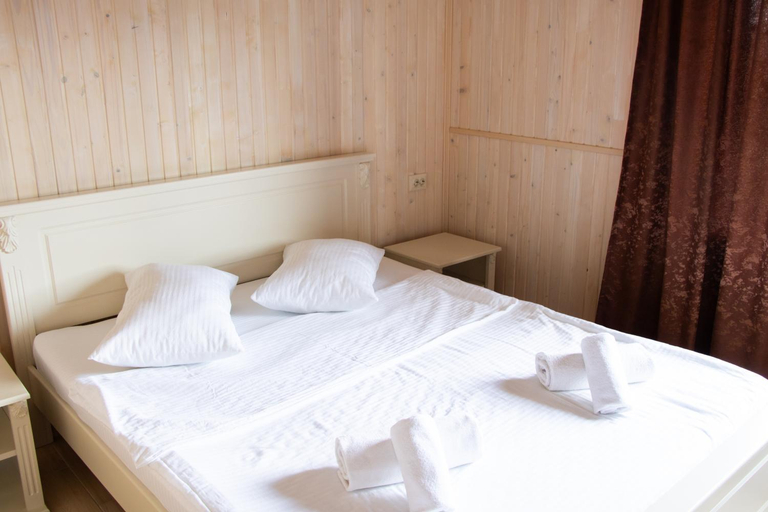 Bedroom 2, AMBASSADOR, Tiachivs'kyi