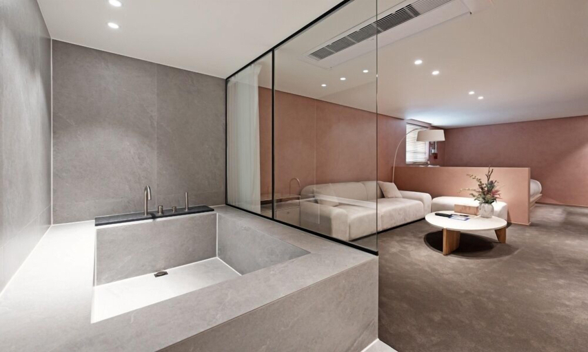 Bathroom 19