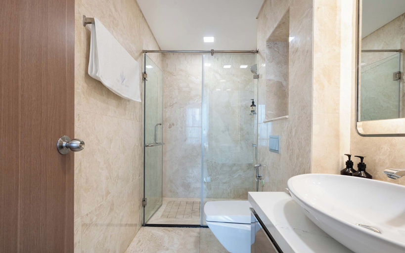 Bathroom 2, Boutique Unique Landmark 81, Bình Thạnh