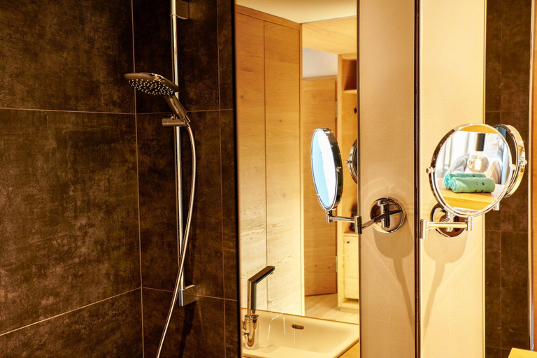 Bathroom 3, Hotel MorgenZeit - Natürlich, Zell am See