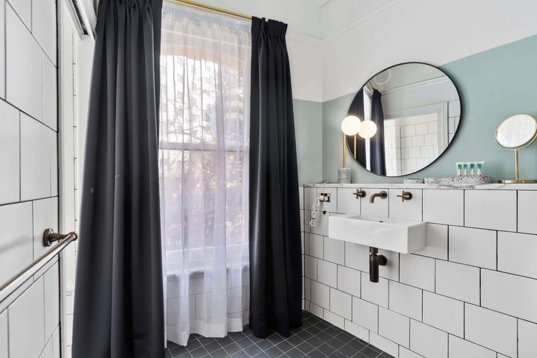 Bathroom 19