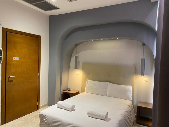 Bedroom 3, Oasi Village Hotel, Milano