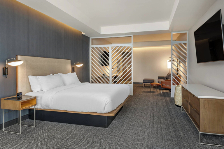 Bedroom 3, Courtyard by Marriott Fort Lauderdale Downtown, Broward