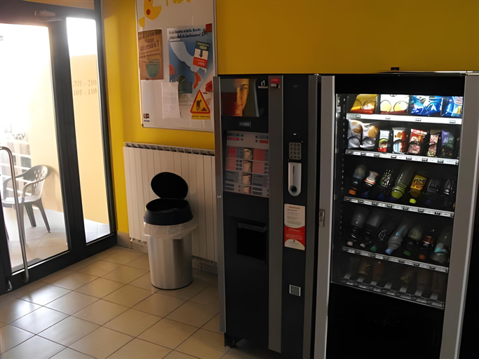 Food & Drinks 5, Motel Port, Koper