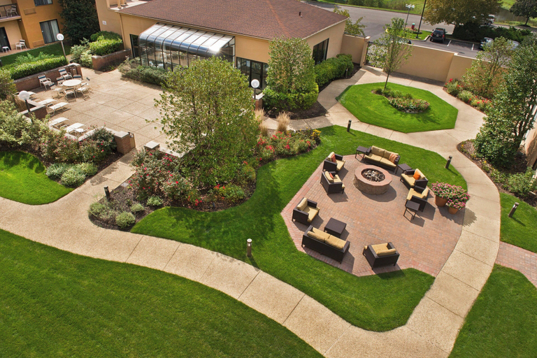 Exterior & Views 2, Courtyard by Marriott Mt. Laurel, Burlington