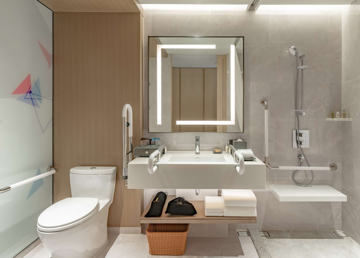 Bathroom 5, Hilton Garden Inn Shenzhen World Exhibition & Convention Center, Shenzhen