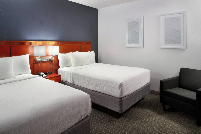 Bedroom 3, Courtyard by Marriott Raleigh Midtown, Wake