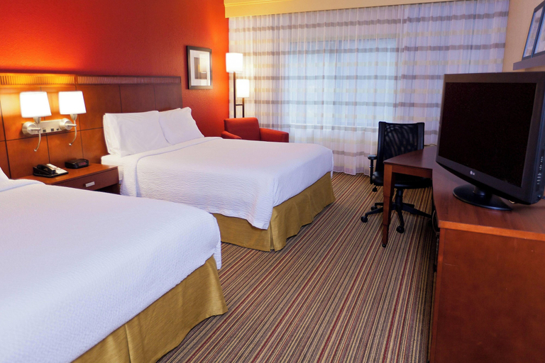 Bedroom 3, Courtyard by Marriott Chicago O'Hare, Cook