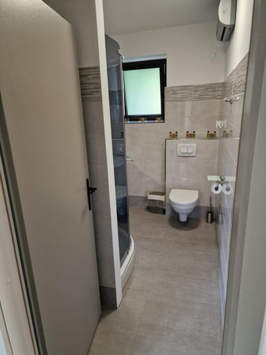 Bathroom 2, Villa Bravo, Podstrana