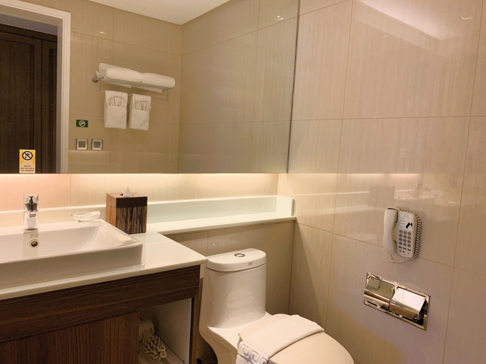 Bathroom 8
