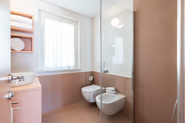 Bathroom 26